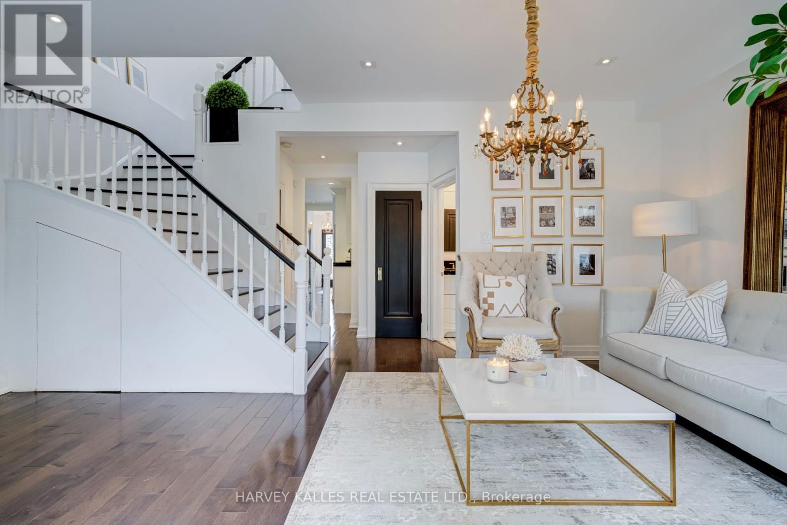213 BROOKE AVENUE Image 15