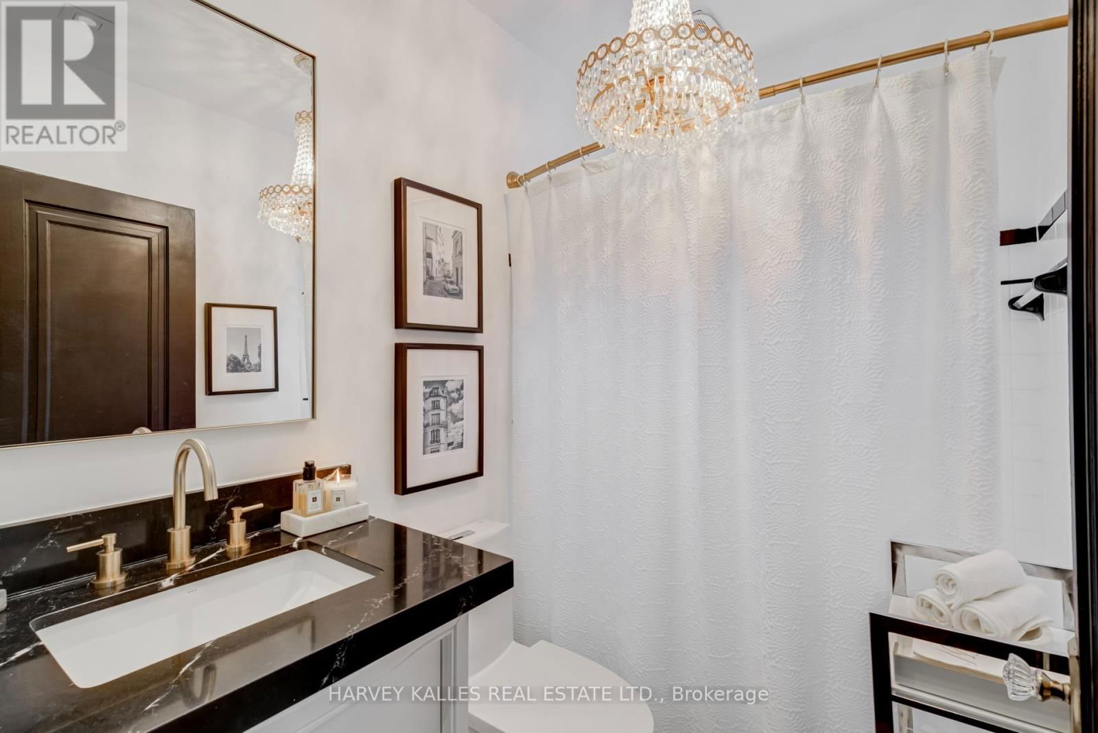 213 BROOKE AVENUE Image 17