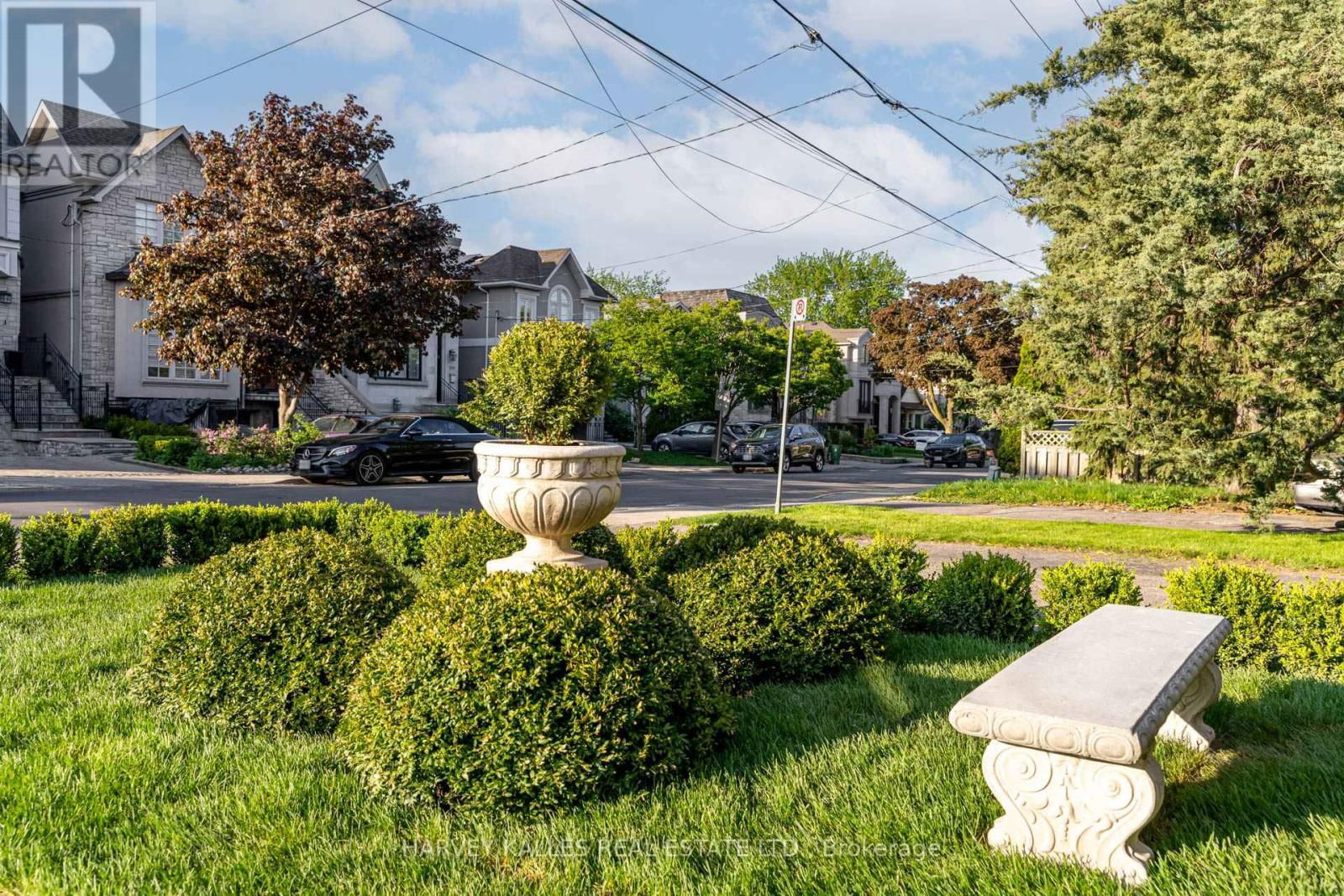 213 BROOKE AVENUE Image 2