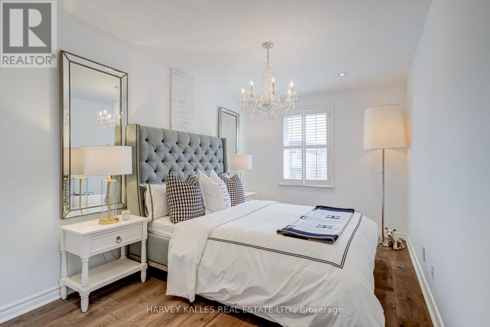 213 BROOKE AVENUE Image 24