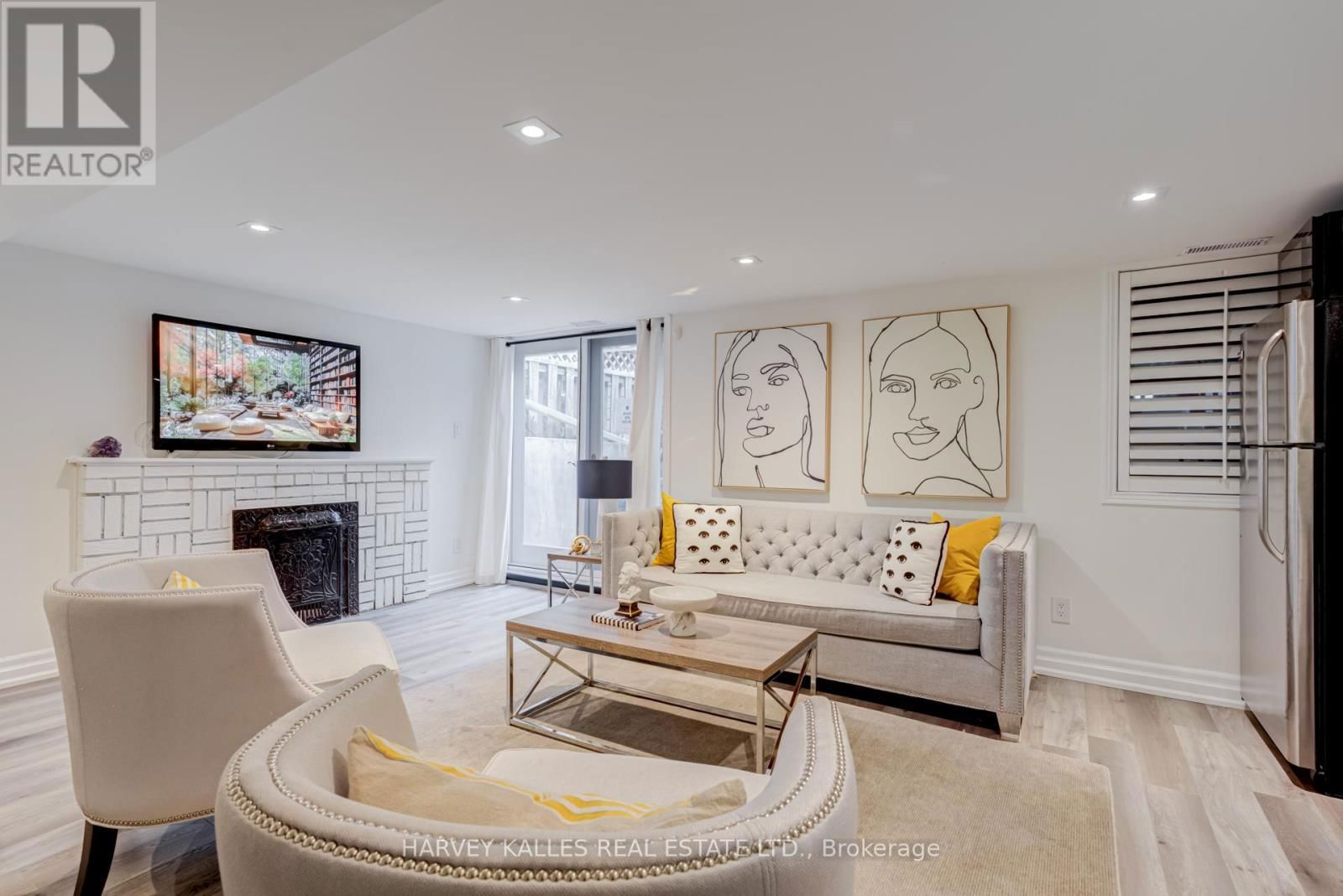 213 BROOKE AVENUE Image 32