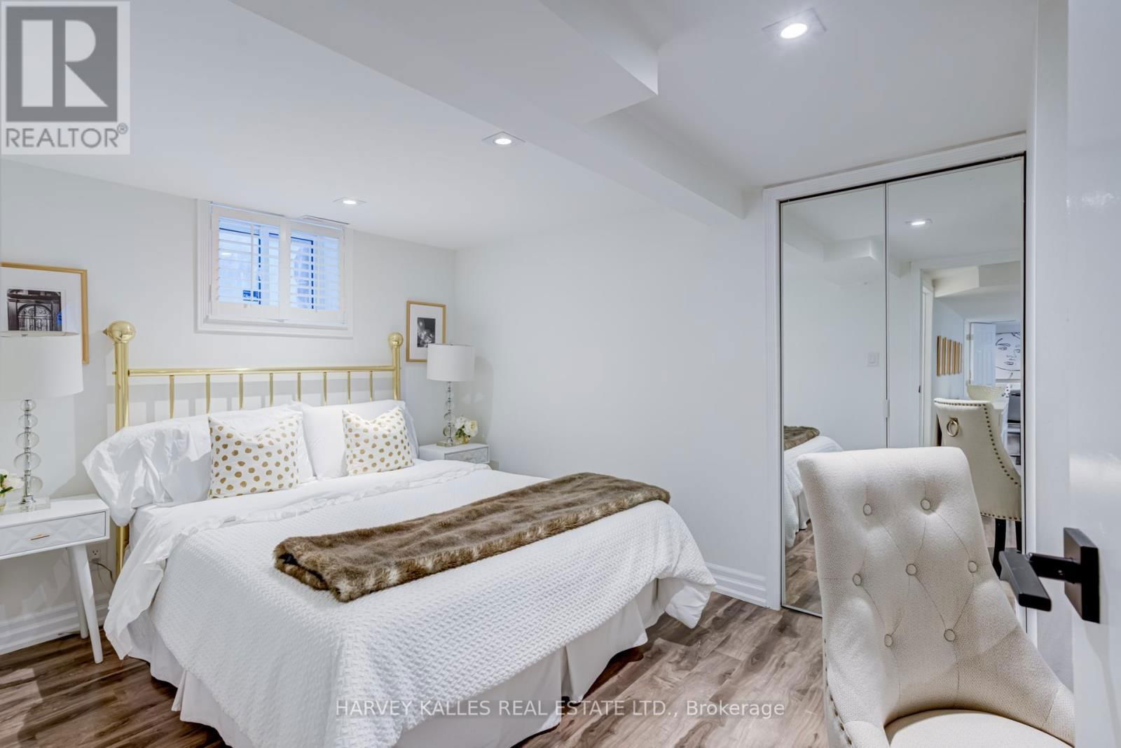 213 BROOKE AVENUE Image 34