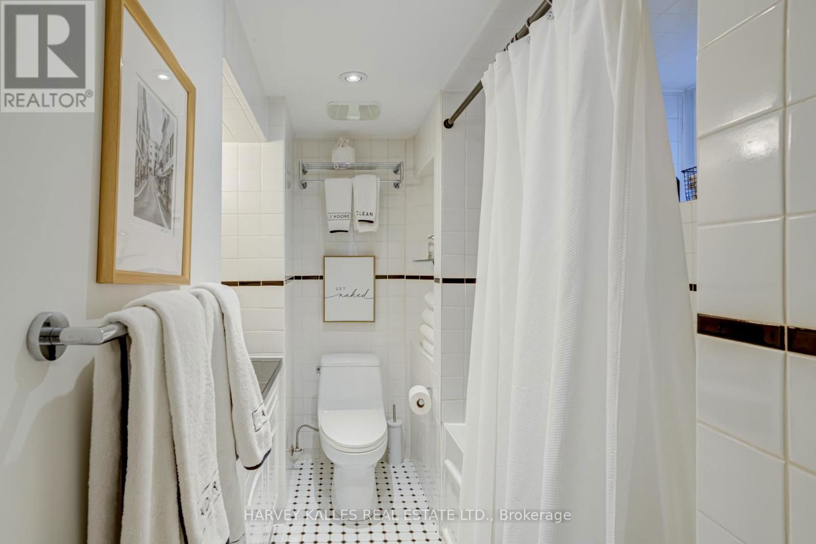 213 BROOKE AVENUE Image 35
