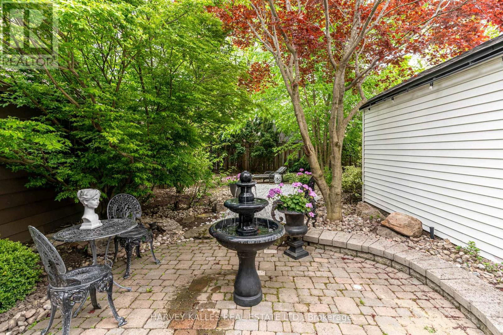 213 BROOKE AVENUE Image 38