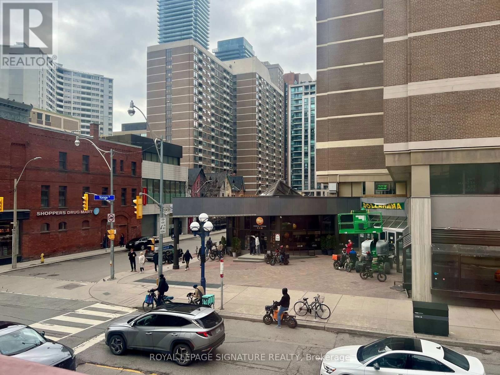 687 YONGE STREET Image 17