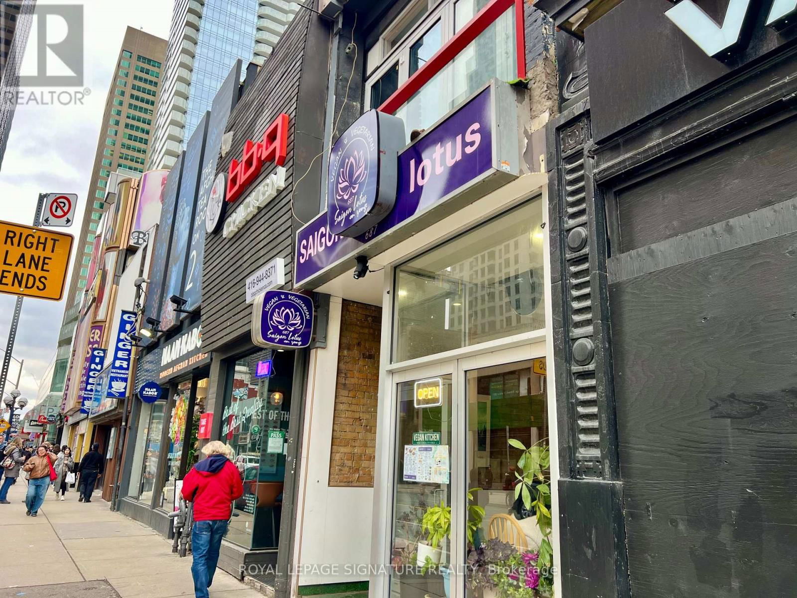 687 YONGE STREET Image 19
