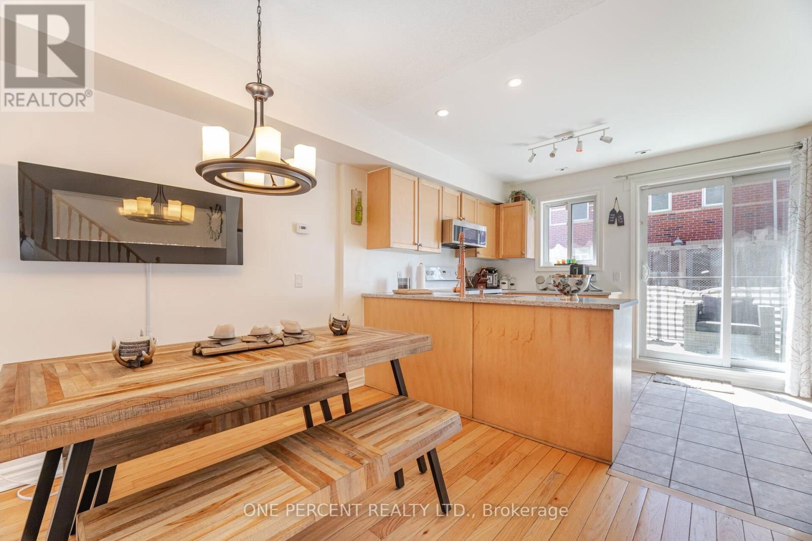 252B BERKELEY STREET Image 11