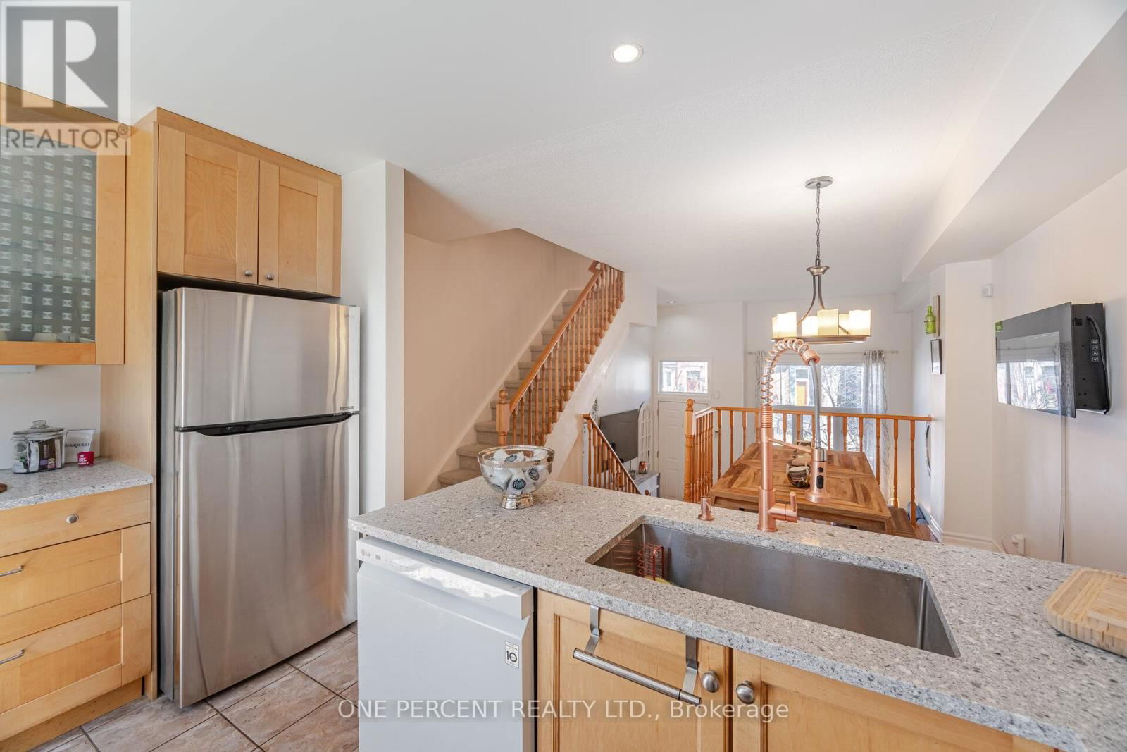 252B BERKELEY STREET Image 14