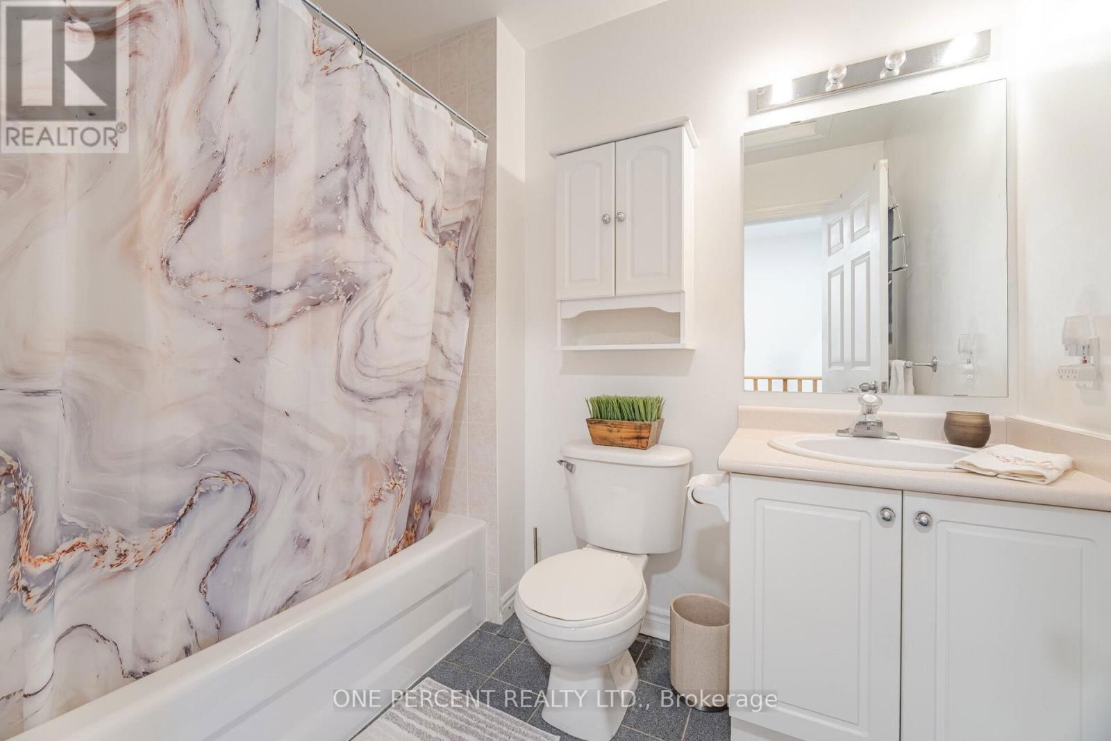 252B BERKELEY STREET Image 27
