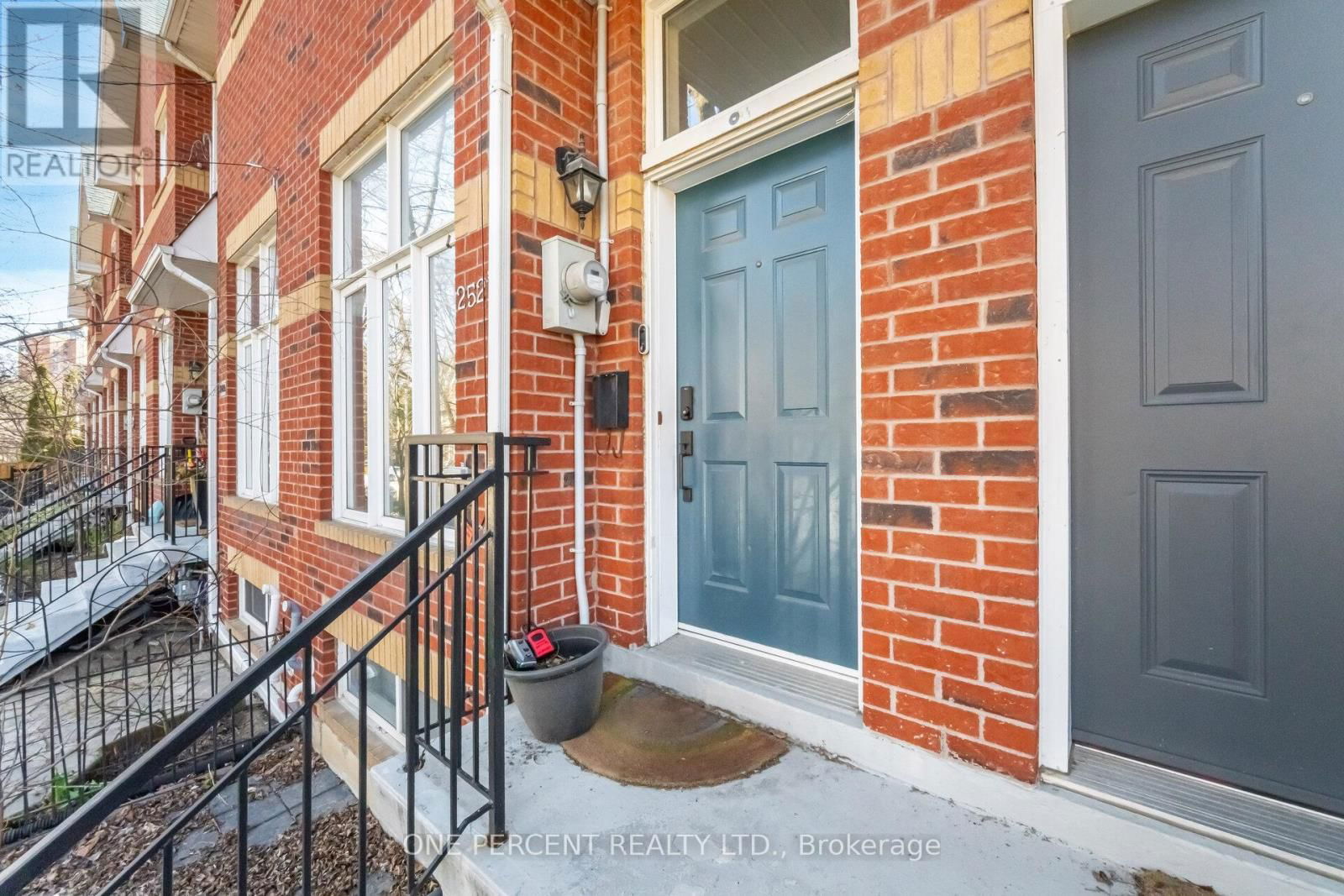 252B BERKELEY STREET Image 3