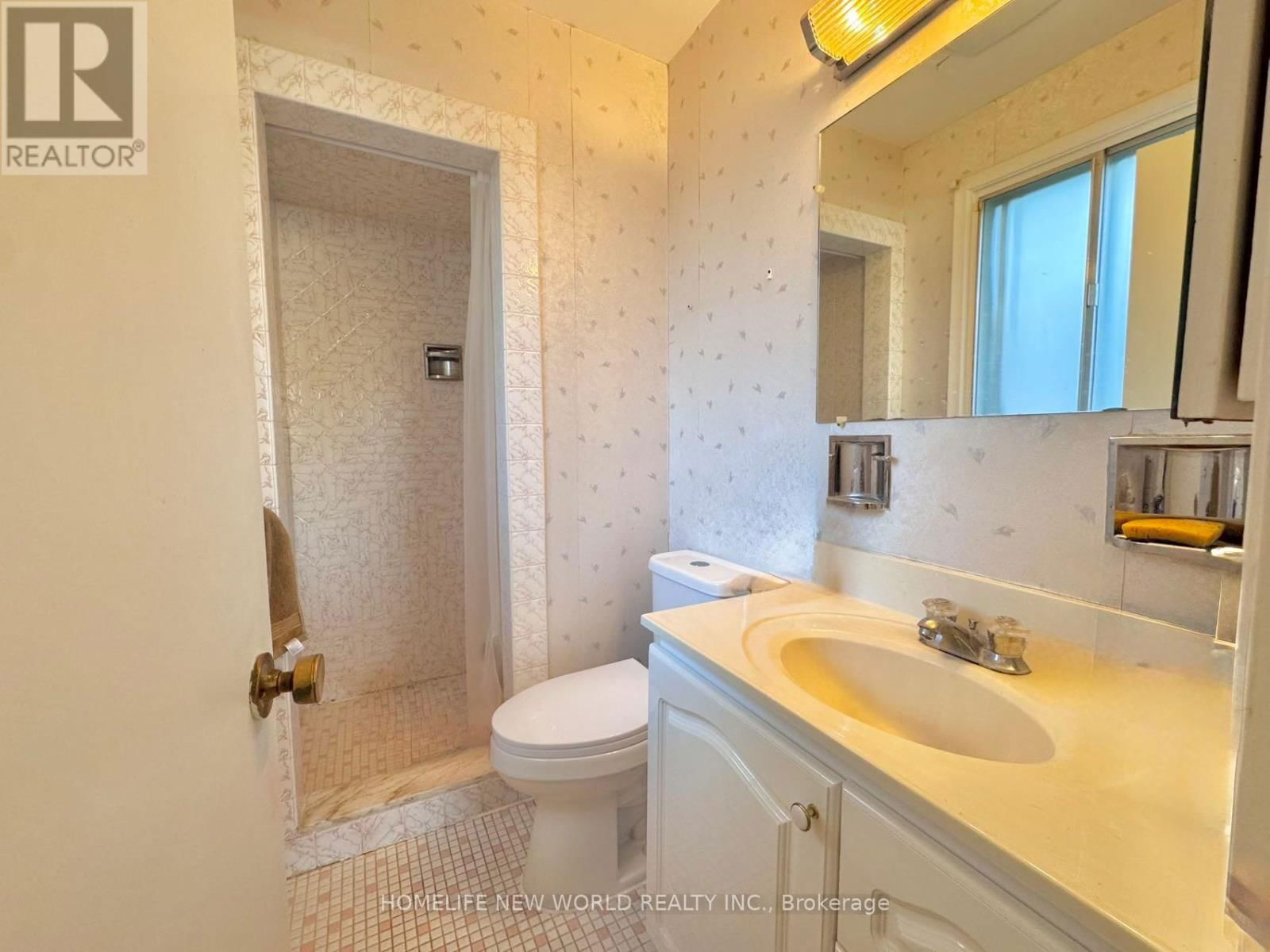 47 WARLOCK CRESCENT Image 11