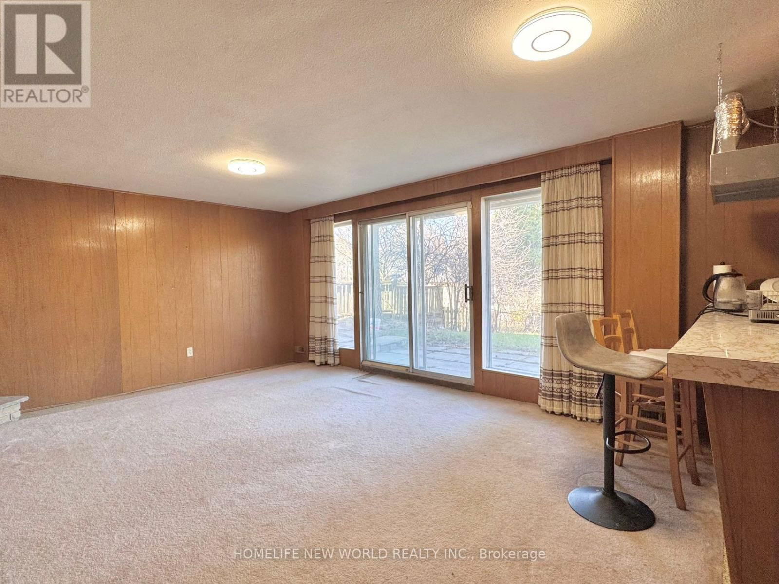 47 WARLOCK CRESCENT Image 13