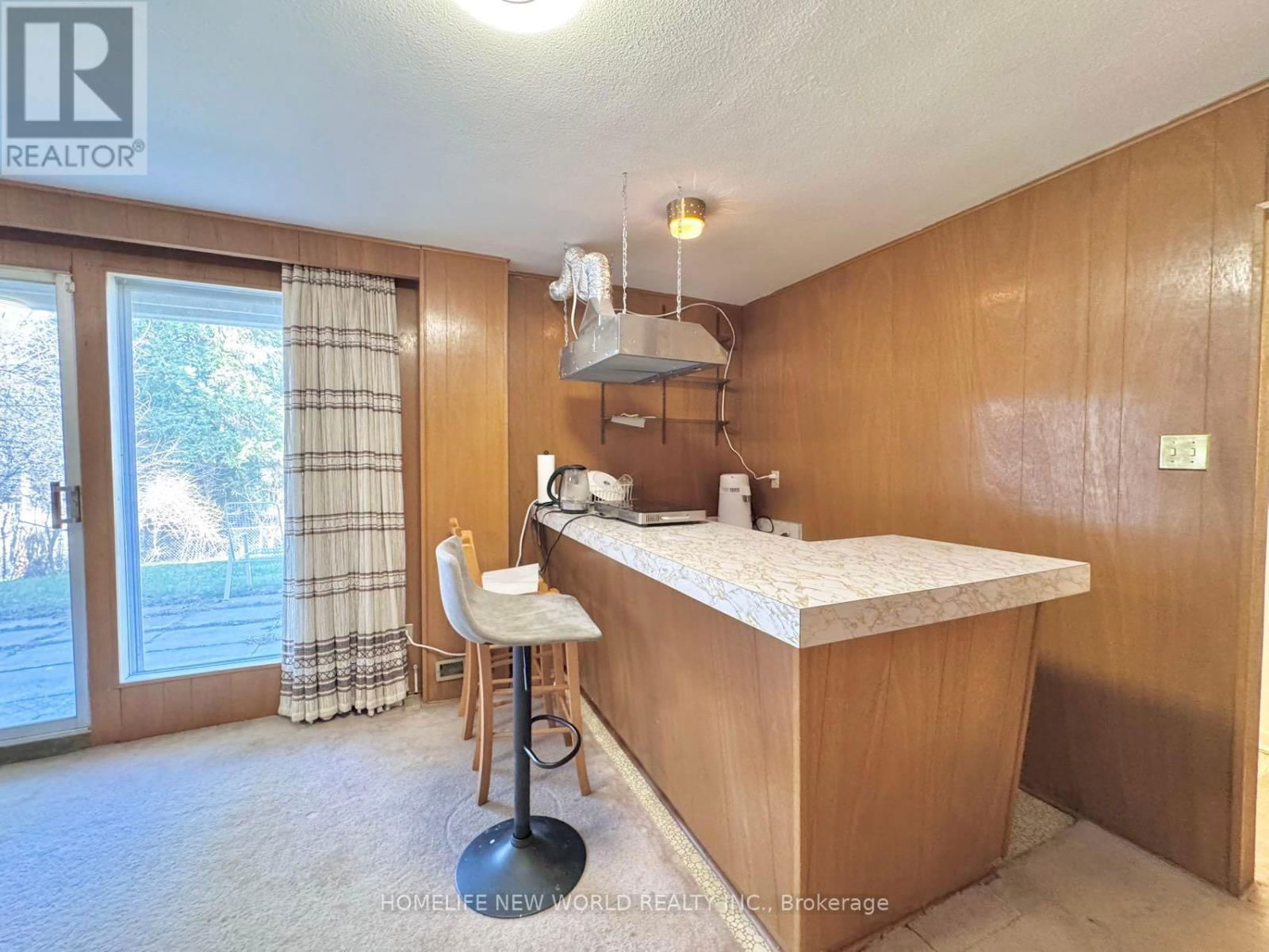47 WARLOCK CRESCENT Image 15