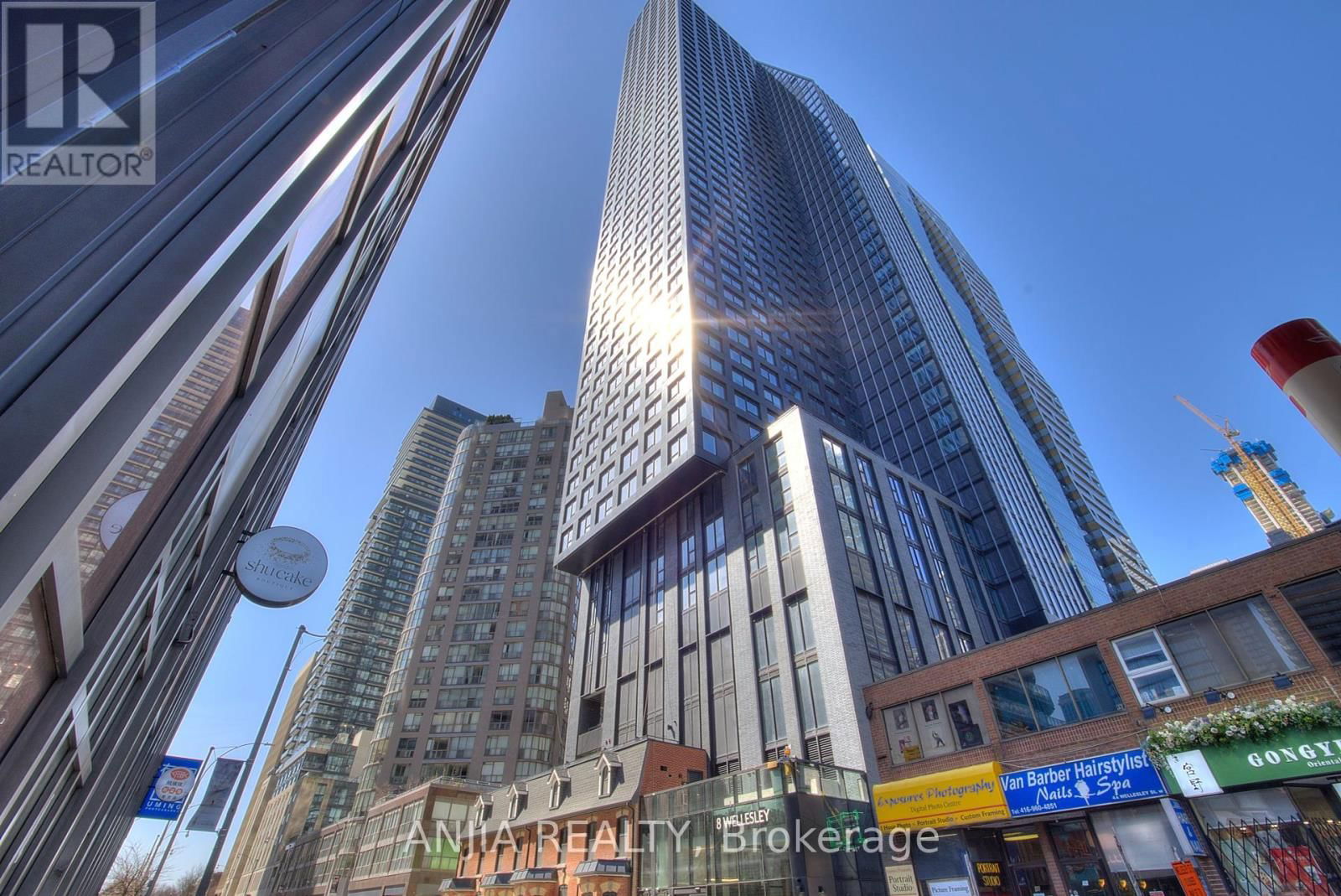 2503 - 8 WELLESLEY STREET WEST Image 21