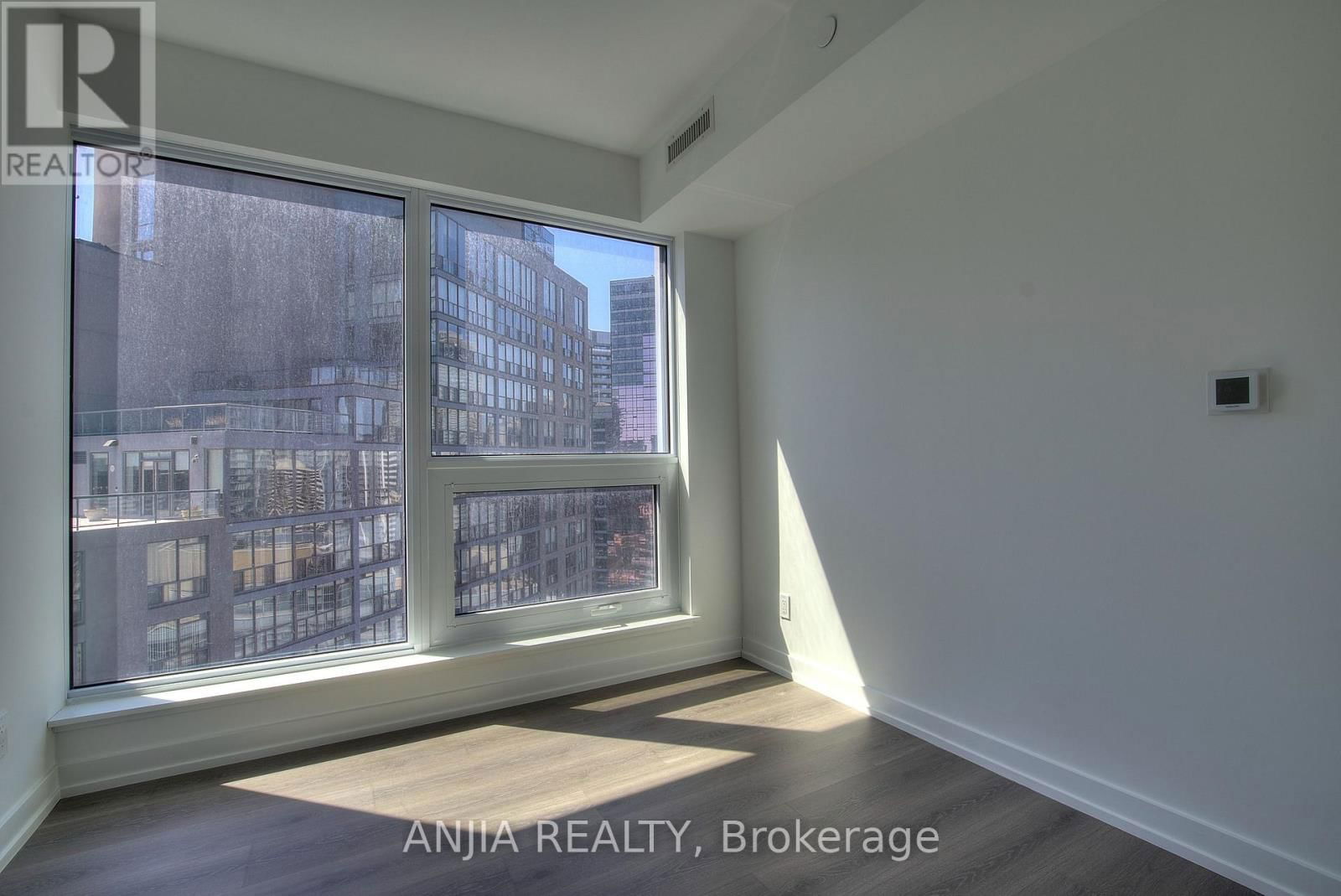 2503 - 8 WELLESLEY STREET WEST Image 4