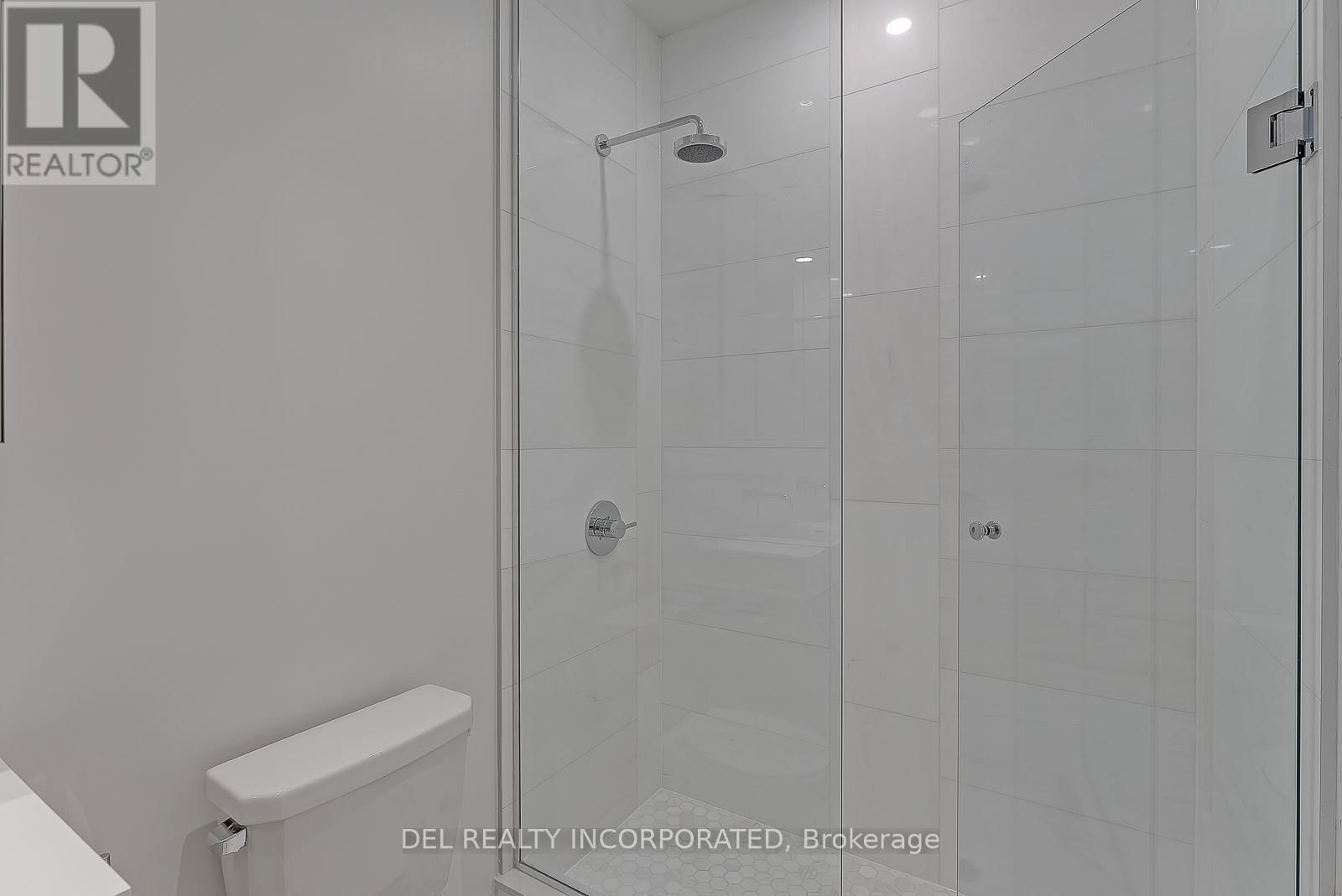 4402 - 15 LOWER JARVIS STREET Image 33