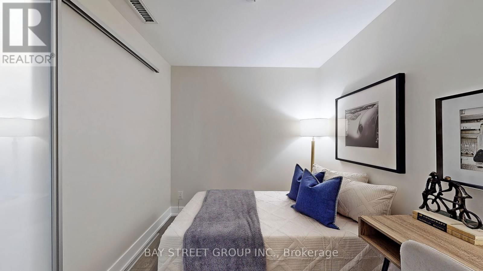 503 - 180 FAIRVIEW MALL DRIVE Image 30
