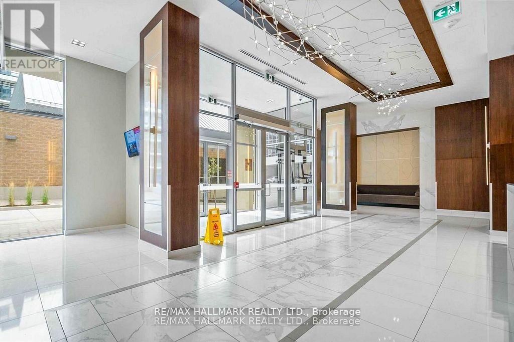 720 - 591 SHEPPARD AVENUE EAST Image 2
