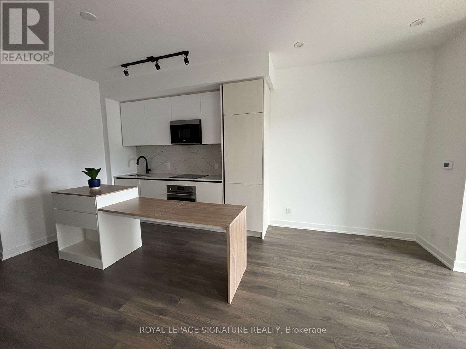 4705 - 108 PETER STREET Image 3