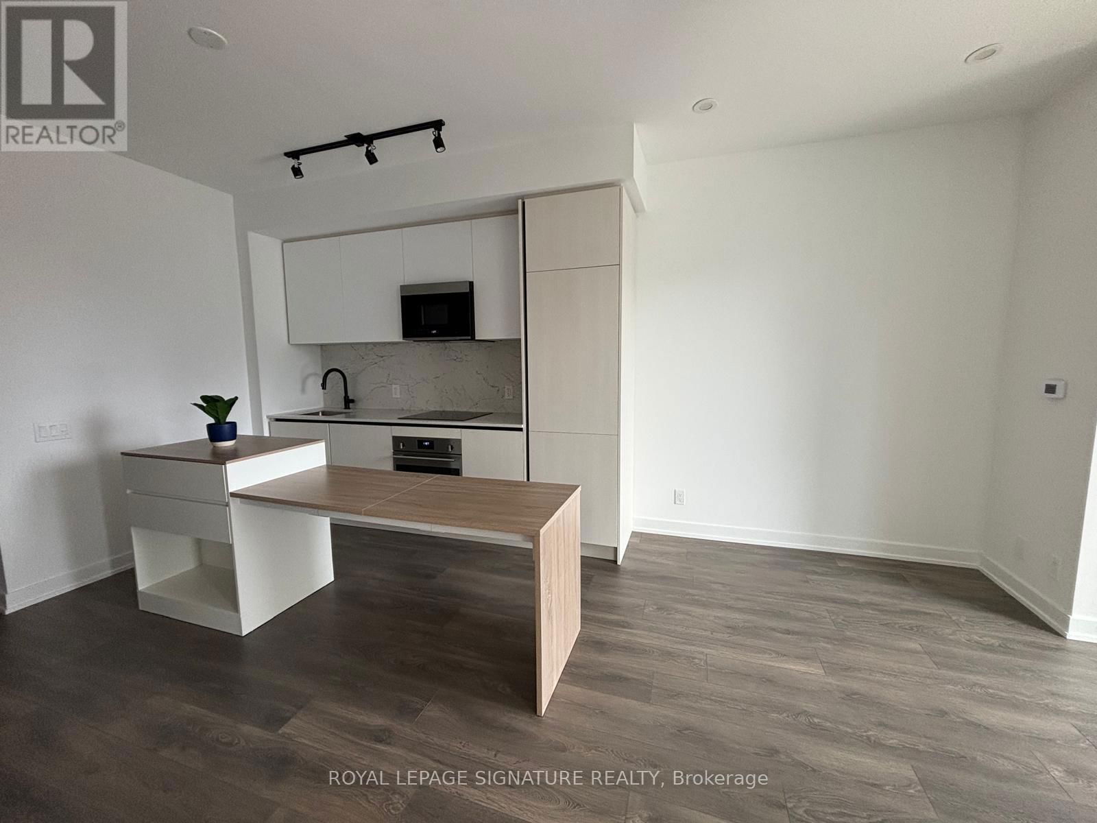 4705 - 108 PETER STREET Image 3