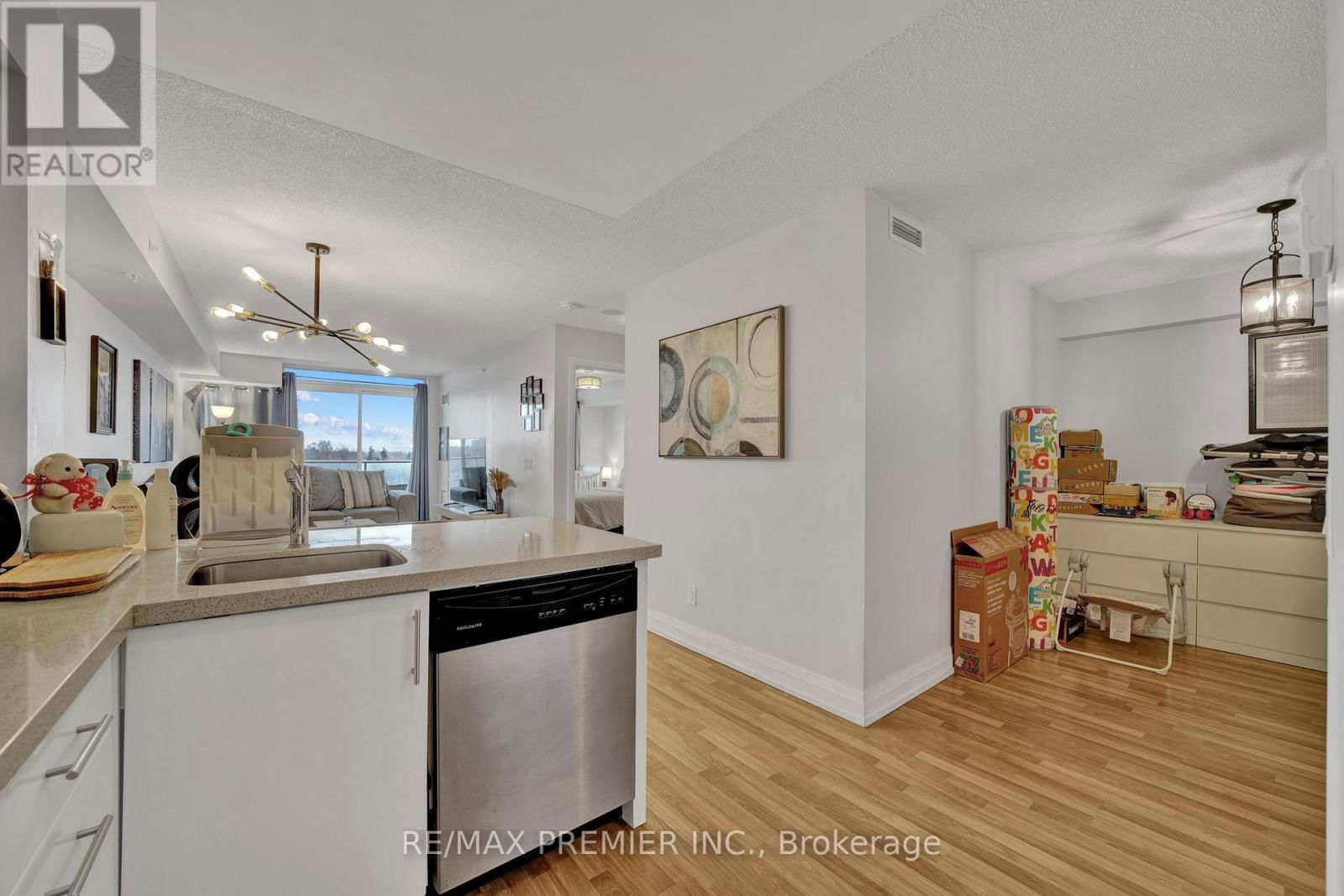 513 - 555 WILSON AVENUE Image 6