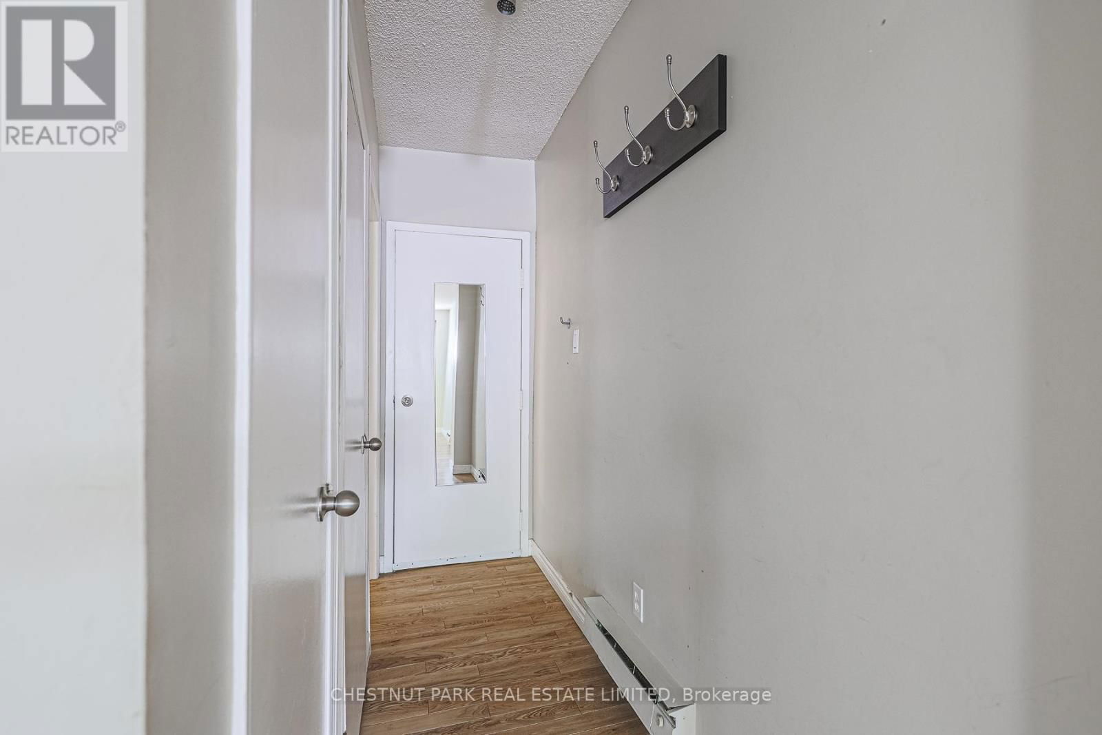 #2 - 650A QUEEN STREET WEST Image 8