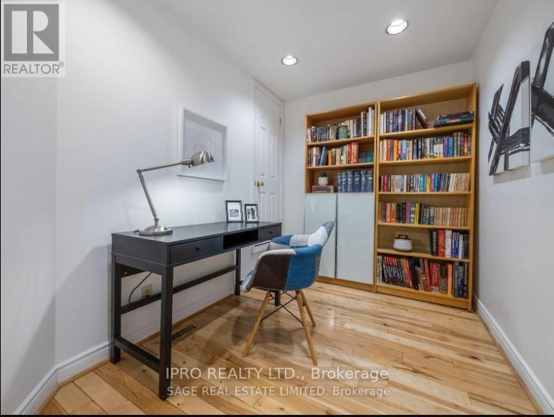 4 PERCY STREET Image 11
