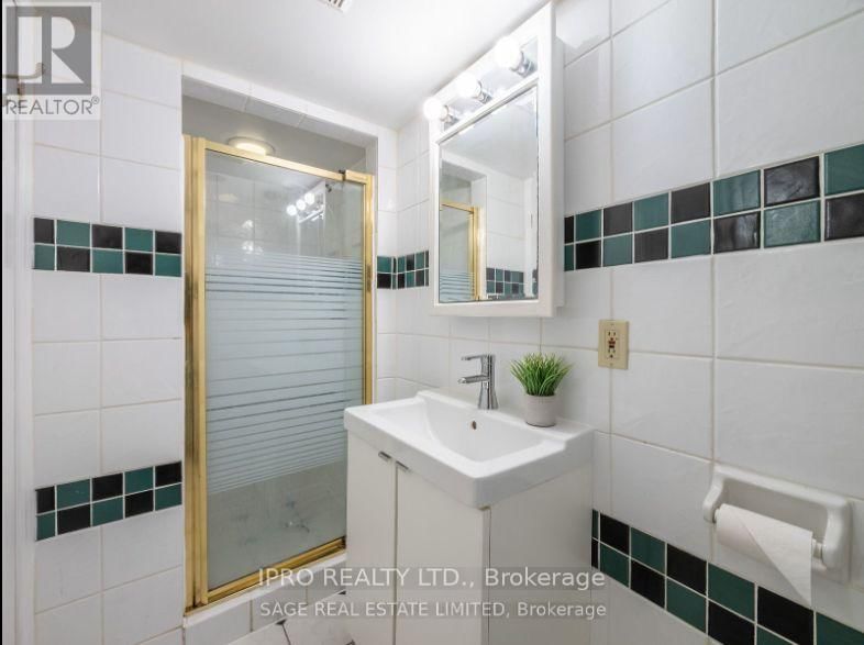 4 PERCY STREET Image 14