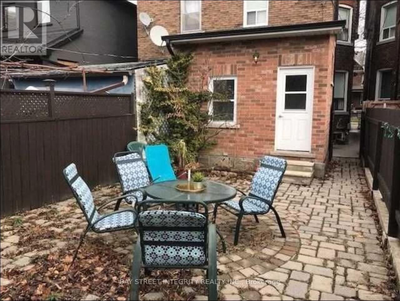 Lower - 380 CRAWFORD STREET Image 6