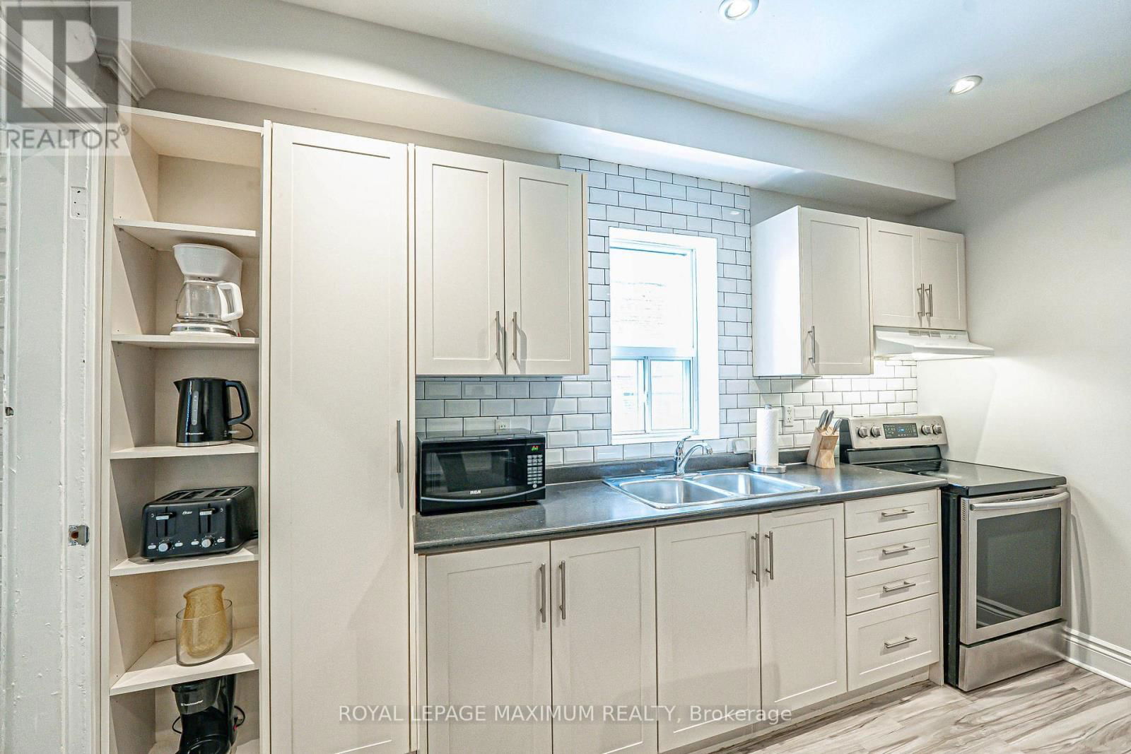 Unit 1 - 263 BROCK AVENUE Image 16