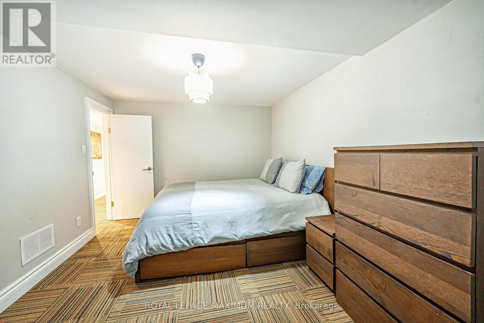 Unit 1 - 263 BROCK AVENUE Image 30