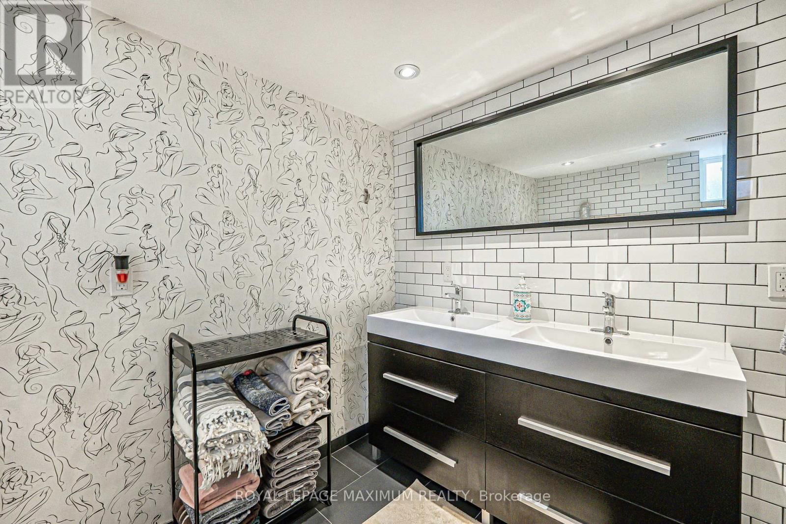 Unit 1 - 263 BROCK AVENUE Image 31