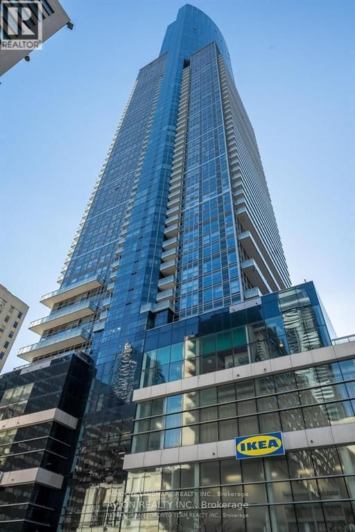 35 - 384 YONGE STREET Image 1