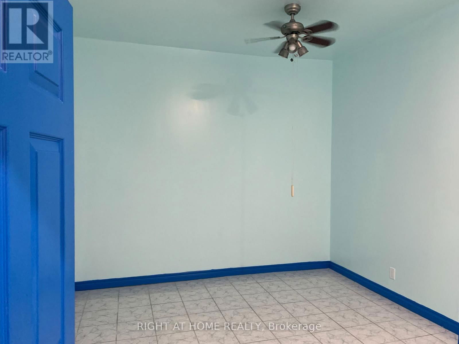 Unit 2 - 389 SPADINA AVENUE Image 3