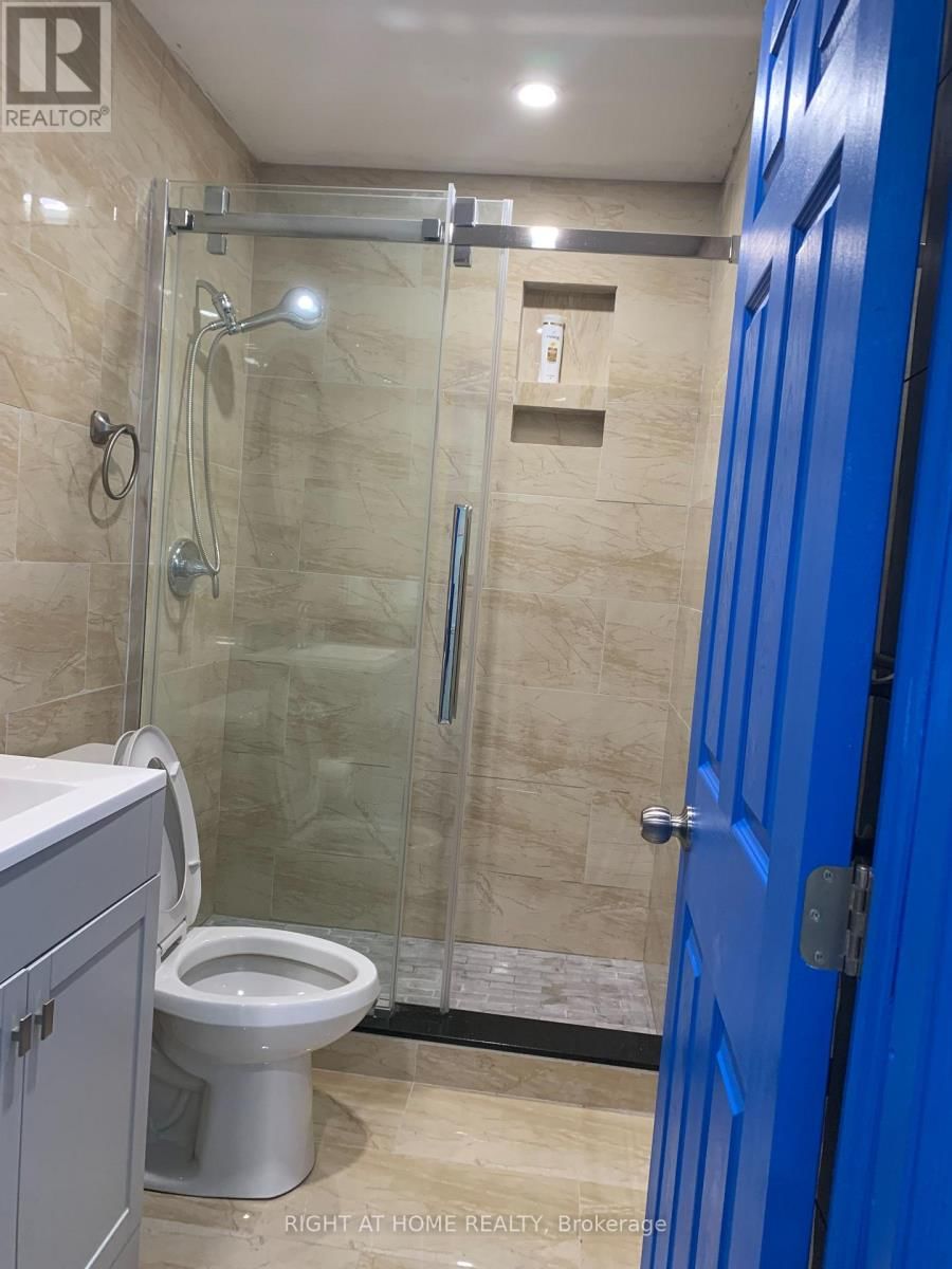 Unit 2 - 389 SPADINA AVENUE Image 4