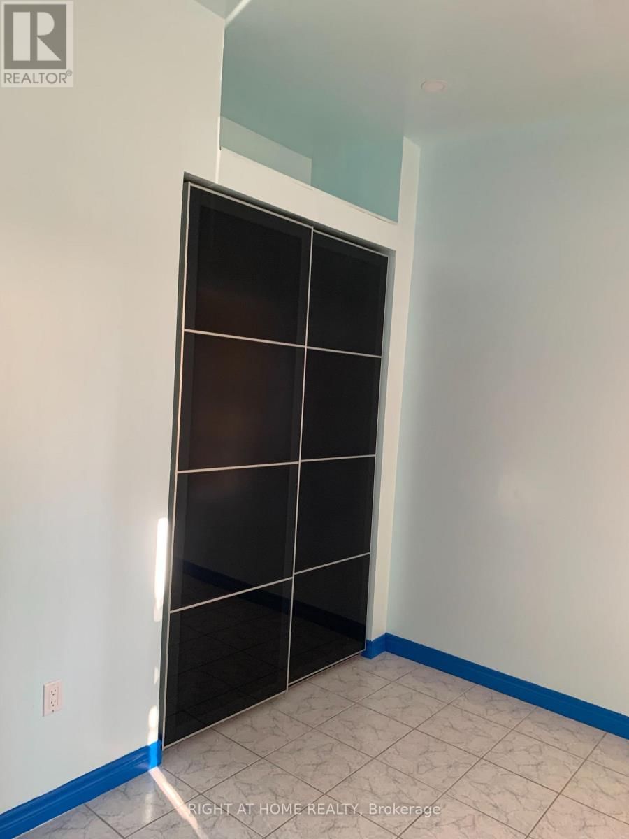 Unit 2 - 389 SPADINA AVENUE Image 6