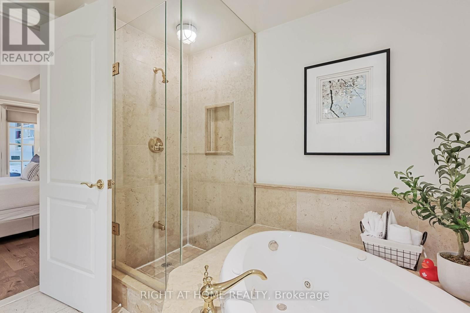 209 - 33 DELISLE AVENUE Image 21