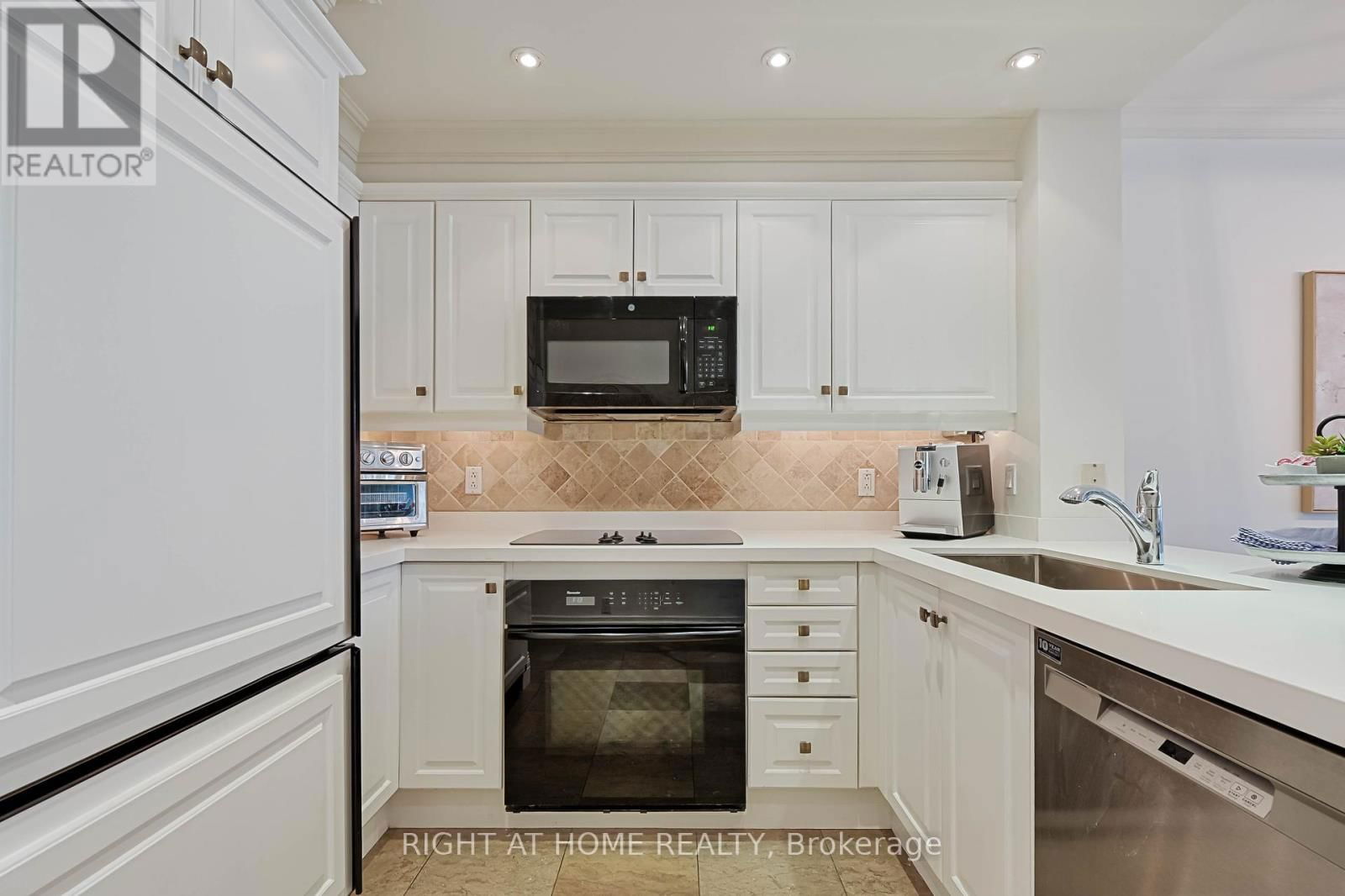 209 - 33 DELISLE AVENUE Image 7