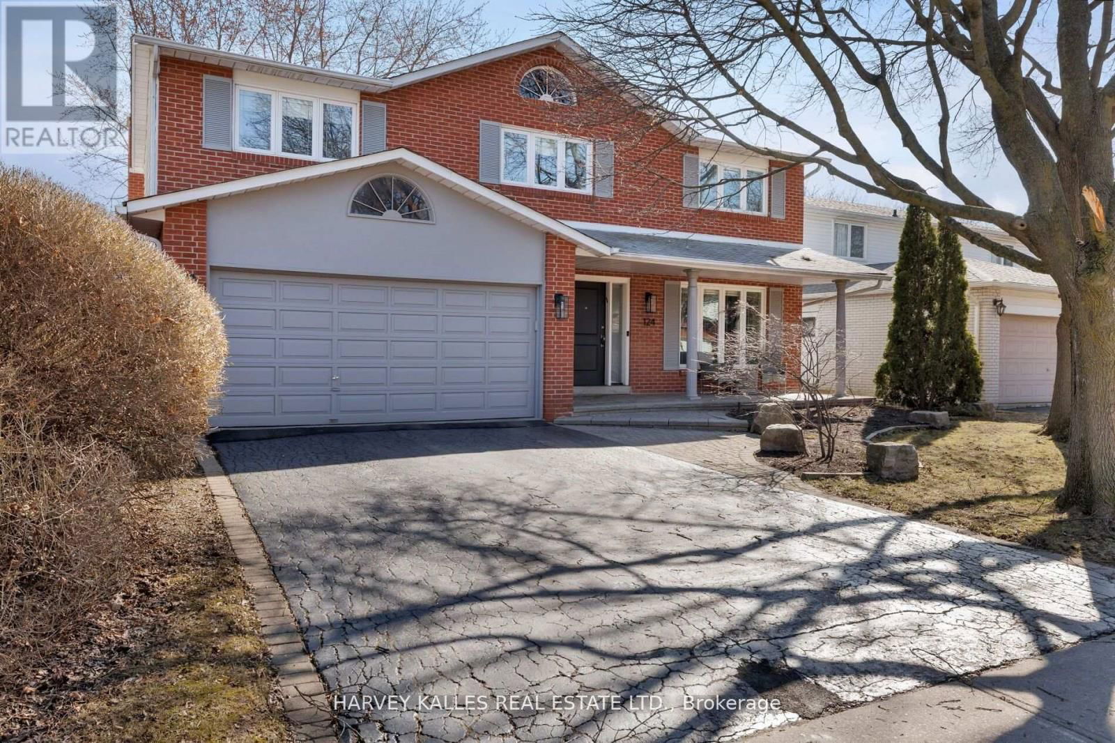124 ABBEYWOOD TRAIL Image 1