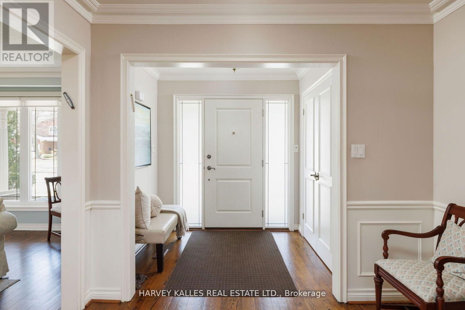 124 ABBEYWOOD TRAIL Image 2