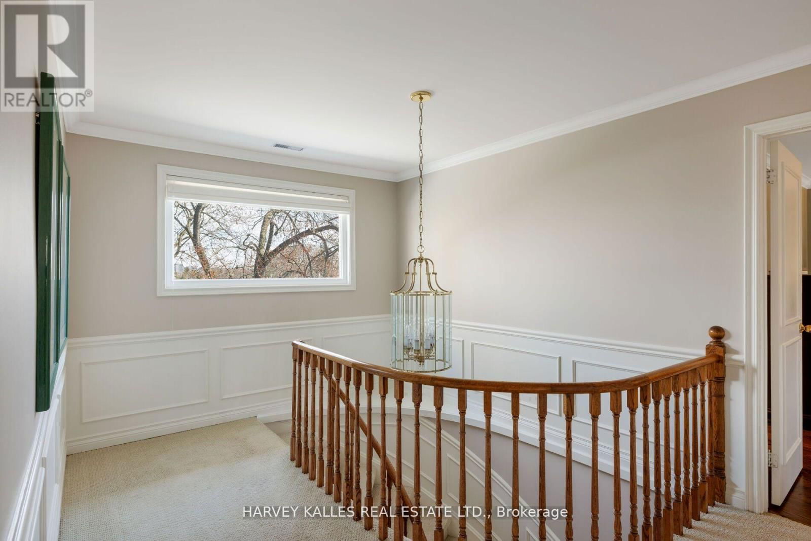 124 ABBEYWOOD TRAIL Image 21