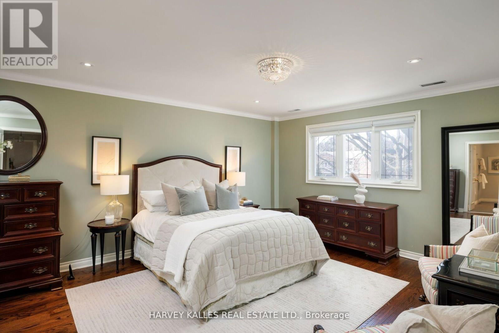 124 ABBEYWOOD TRAIL Image 22
