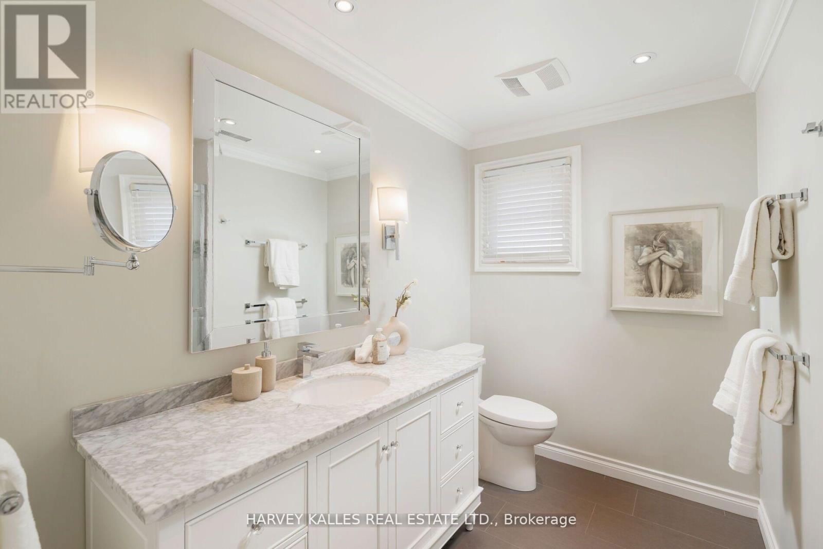 124 ABBEYWOOD TRAIL Image 24