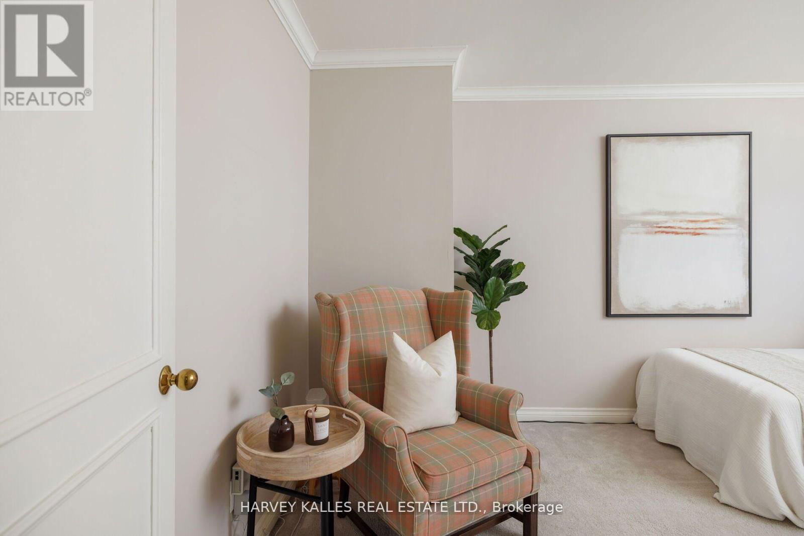 124 ABBEYWOOD TRAIL Image 30