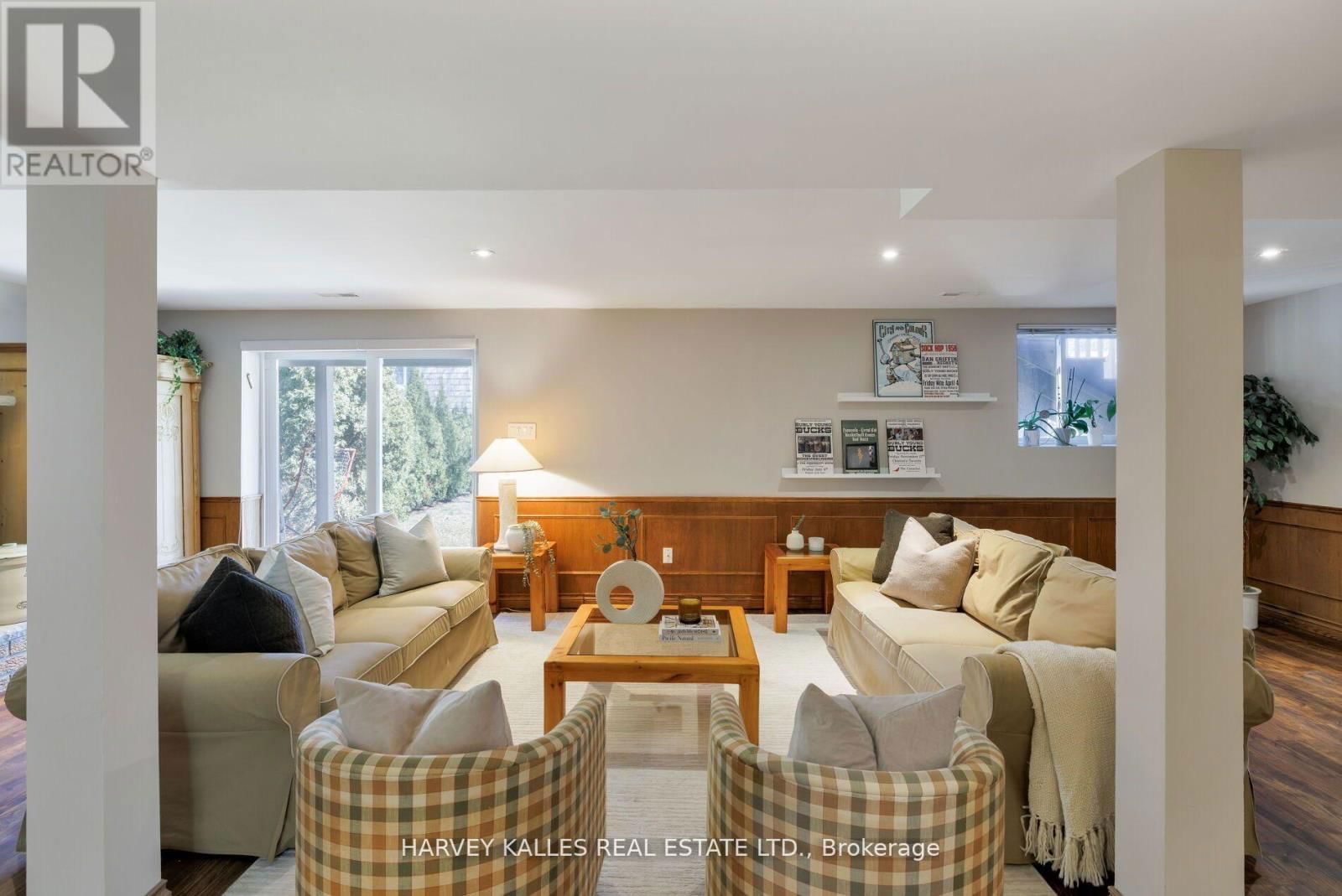 124 ABBEYWOOD TRAIL Image 33
