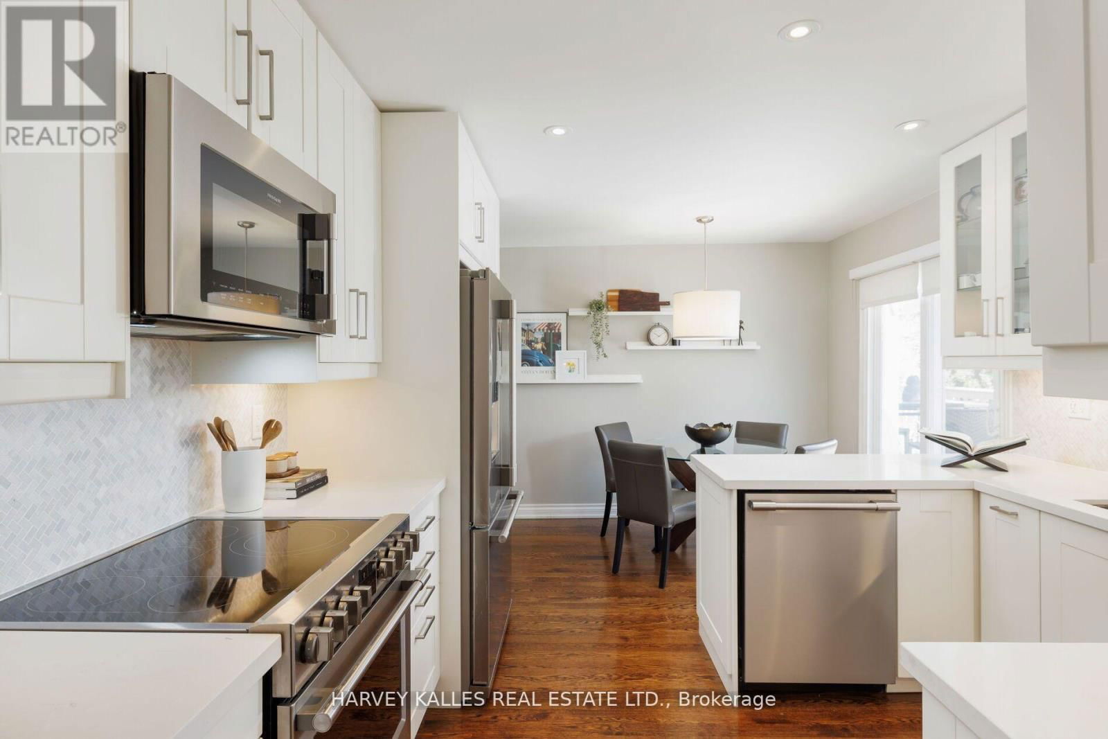 124 ABBEYWOOD TRAIL Image 7