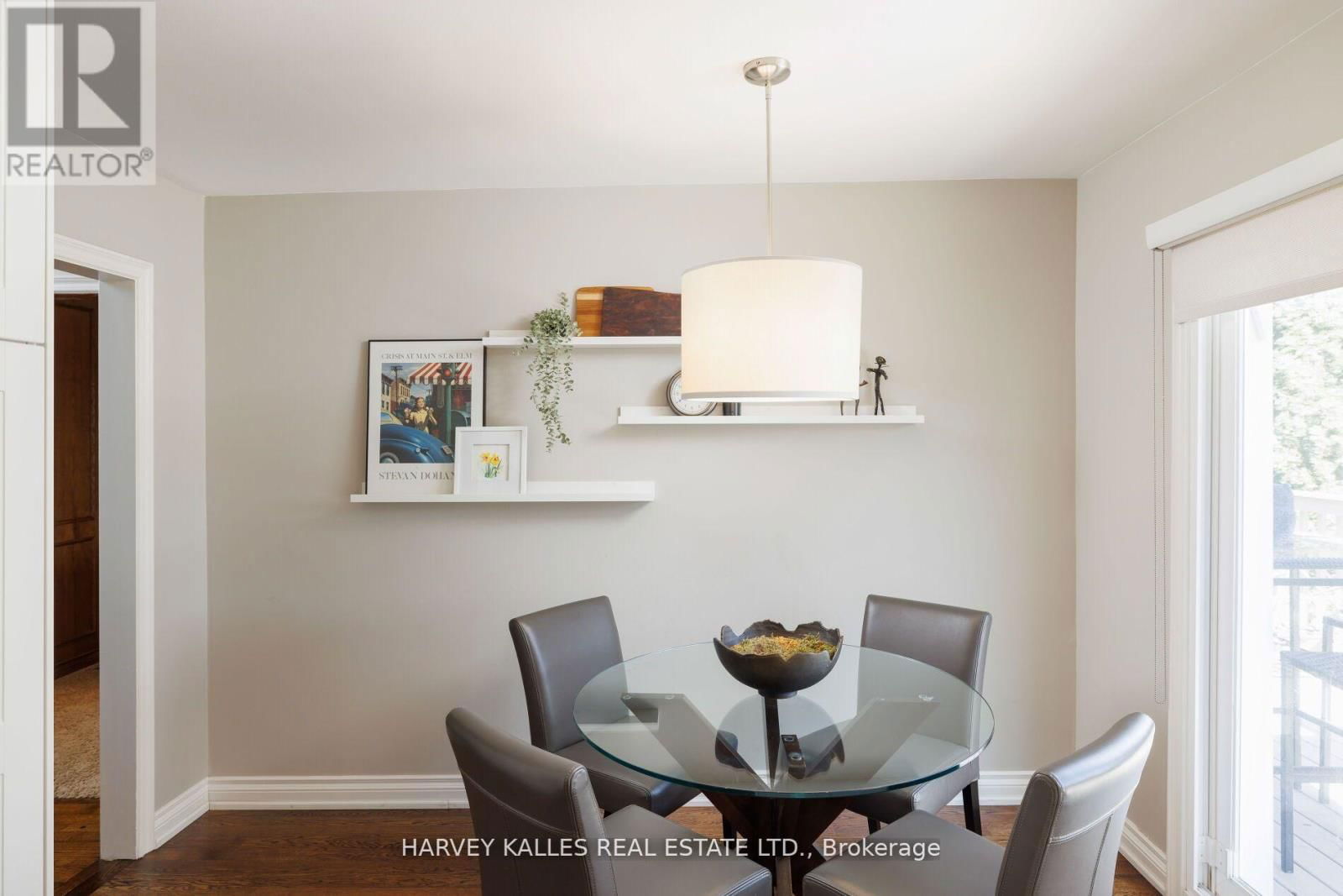 124 ABBEYWOOD TRAIL Image 9