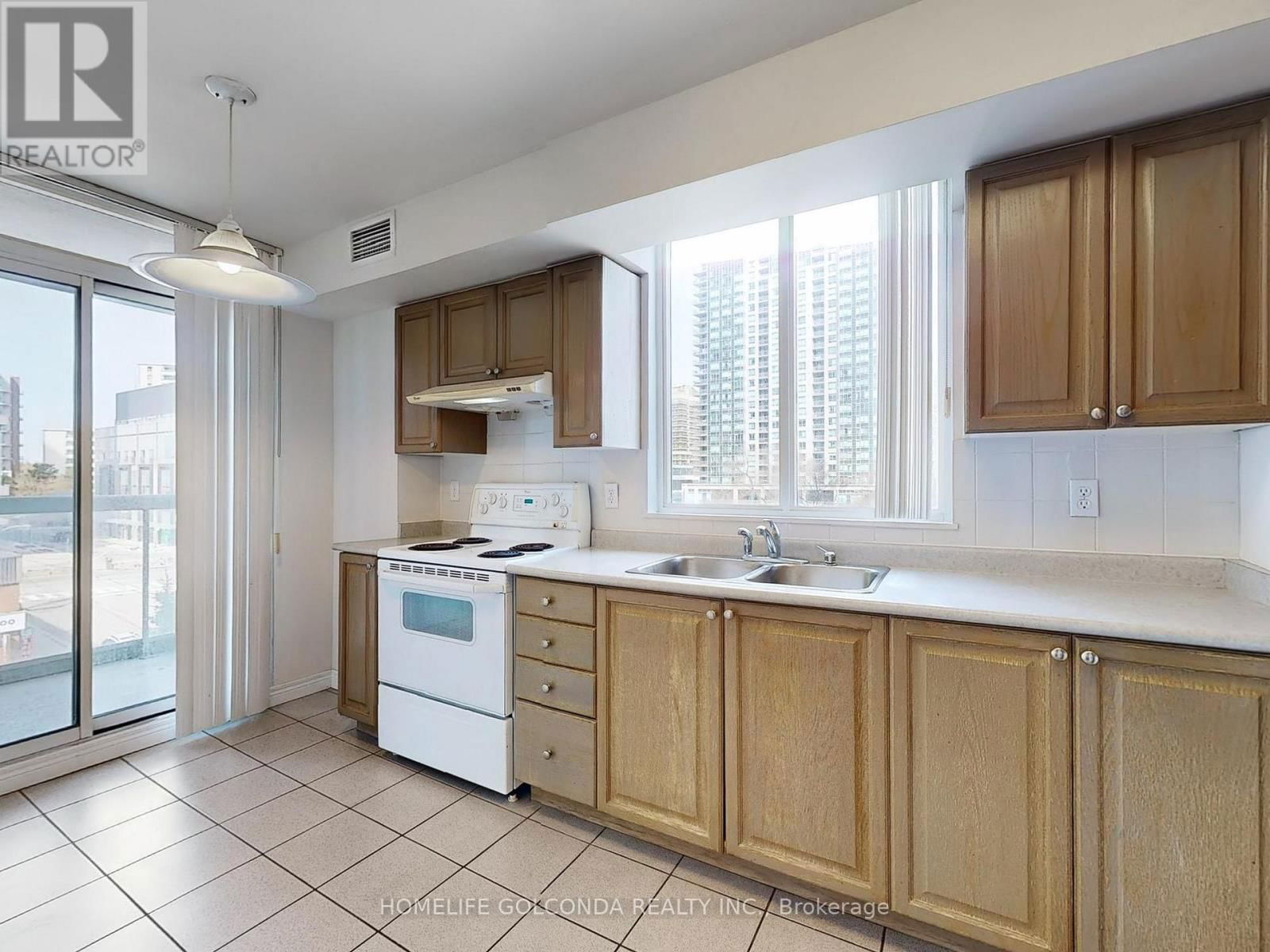603 - 28 EMPRESS AVENUE Image 13