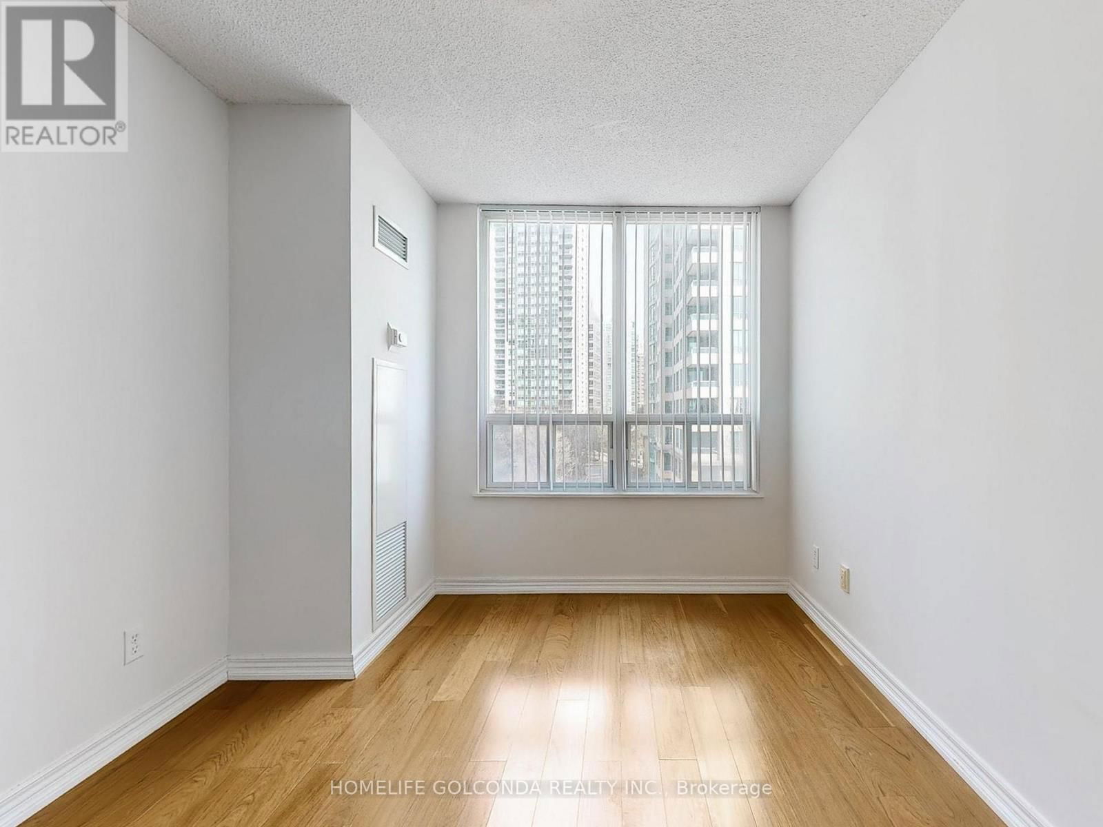 603 - 28 EMPRESS AVENUE Image 22