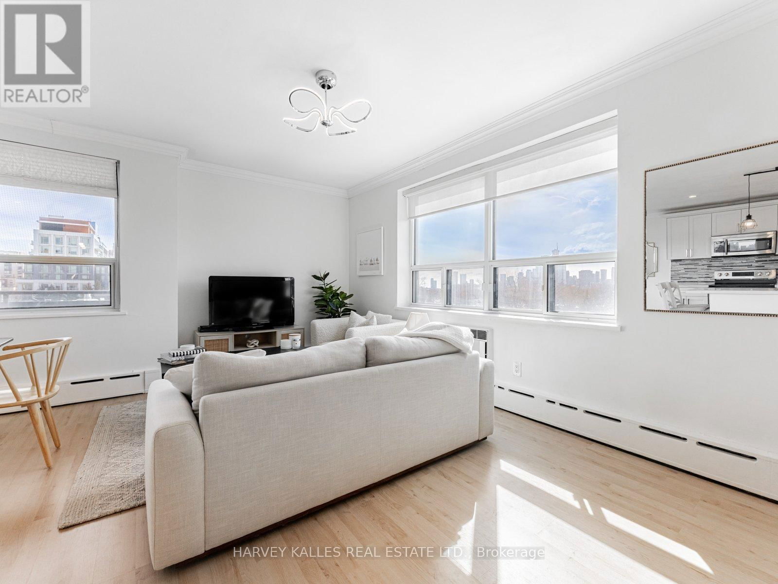 701 - 78 WARREN ROAD Image 3